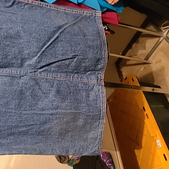 Skirt - Picture 2 of 8